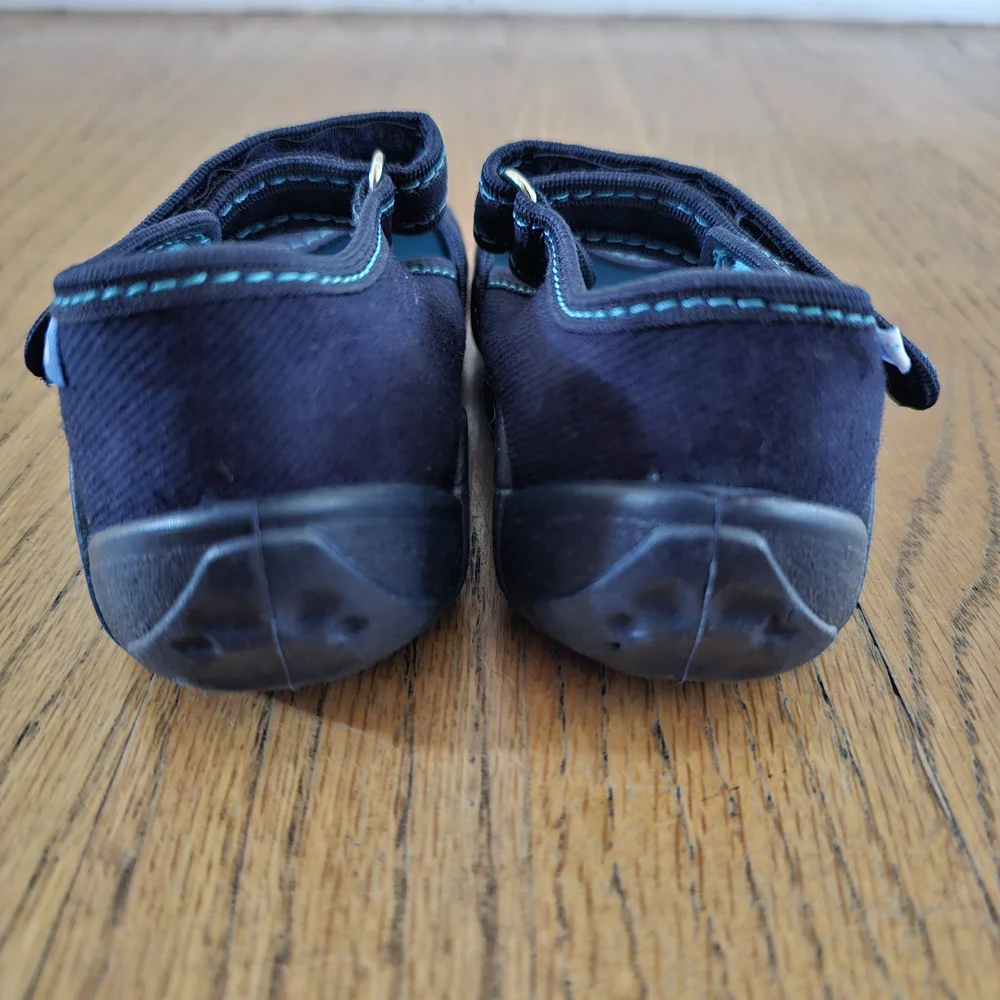 Like New RenBut Navy Blue Canvas European House Slippers For Boys Size 26 US 9